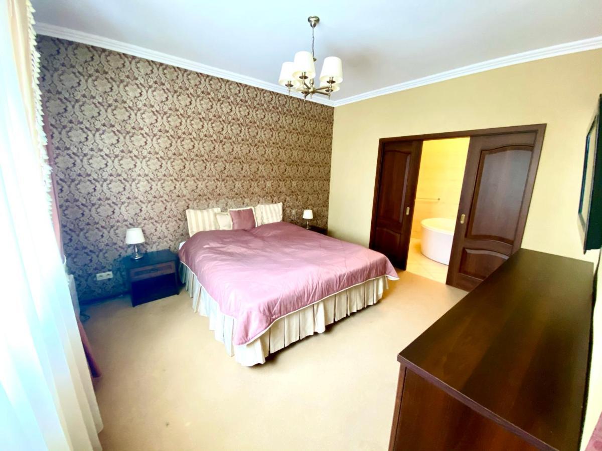 Przy Debach Hotell Stargard Szczeciński Eksteriør bilde